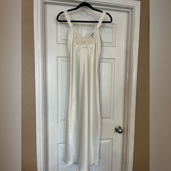 Vintage Halston Satin Lace Slip Dress Night Gown Bridal White Cream - Picture 1 of 13